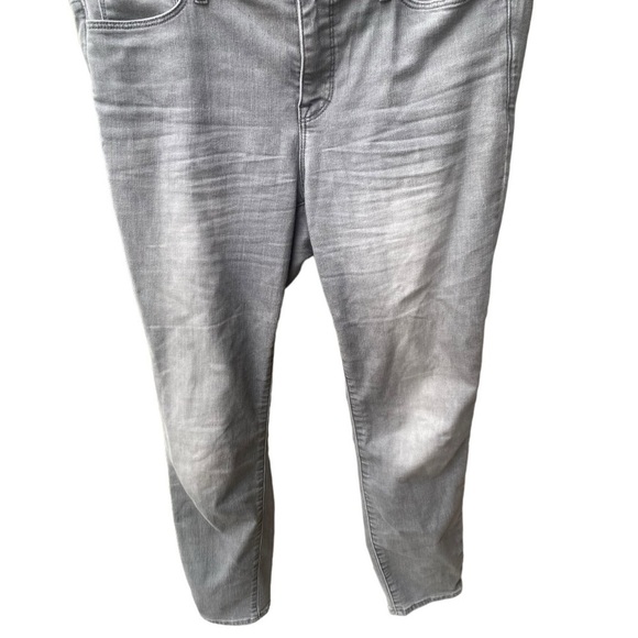 Athleta Gray Sculptek Skinny Faded Wash Jeans I Size: 8 - Picture 6 of 10